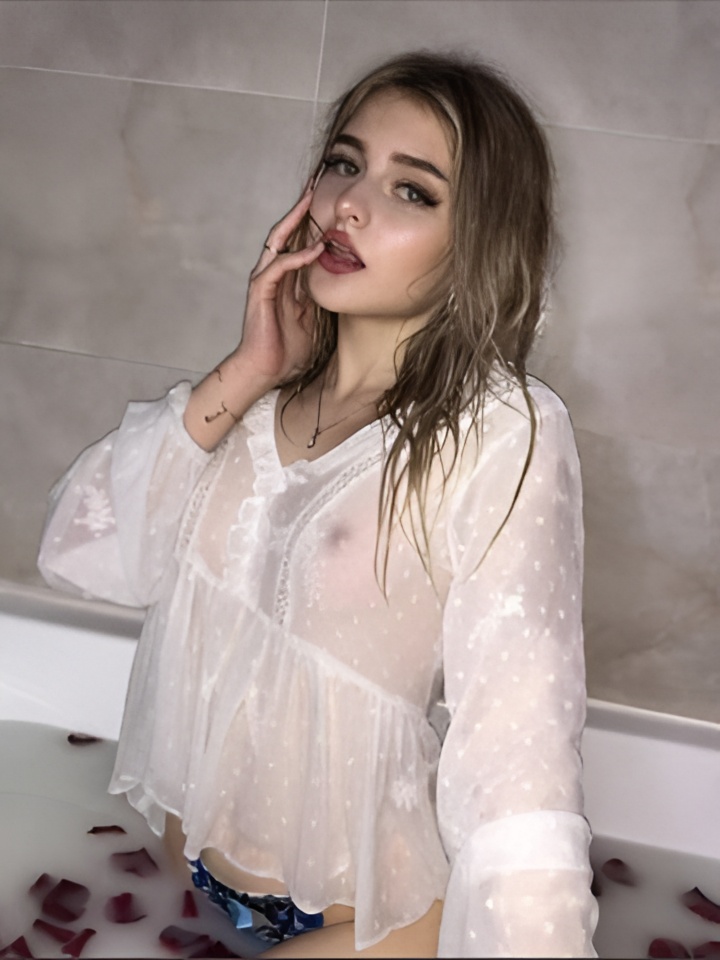 Ида привлекальеная девушка из Жигулевска цена от 10000 руб