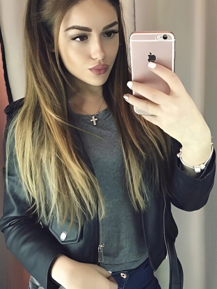 Мирослава привлекательная девушка из Жигулевска цена от 5000 руб