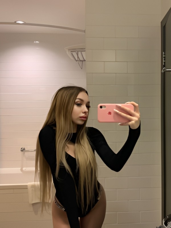 Рената привлекательная девушка из Жигулевска цена от 2500 руб