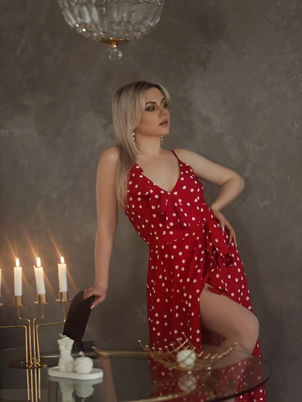 Варвара привлекательная девушка из Жигулевска цена от 1500 руб